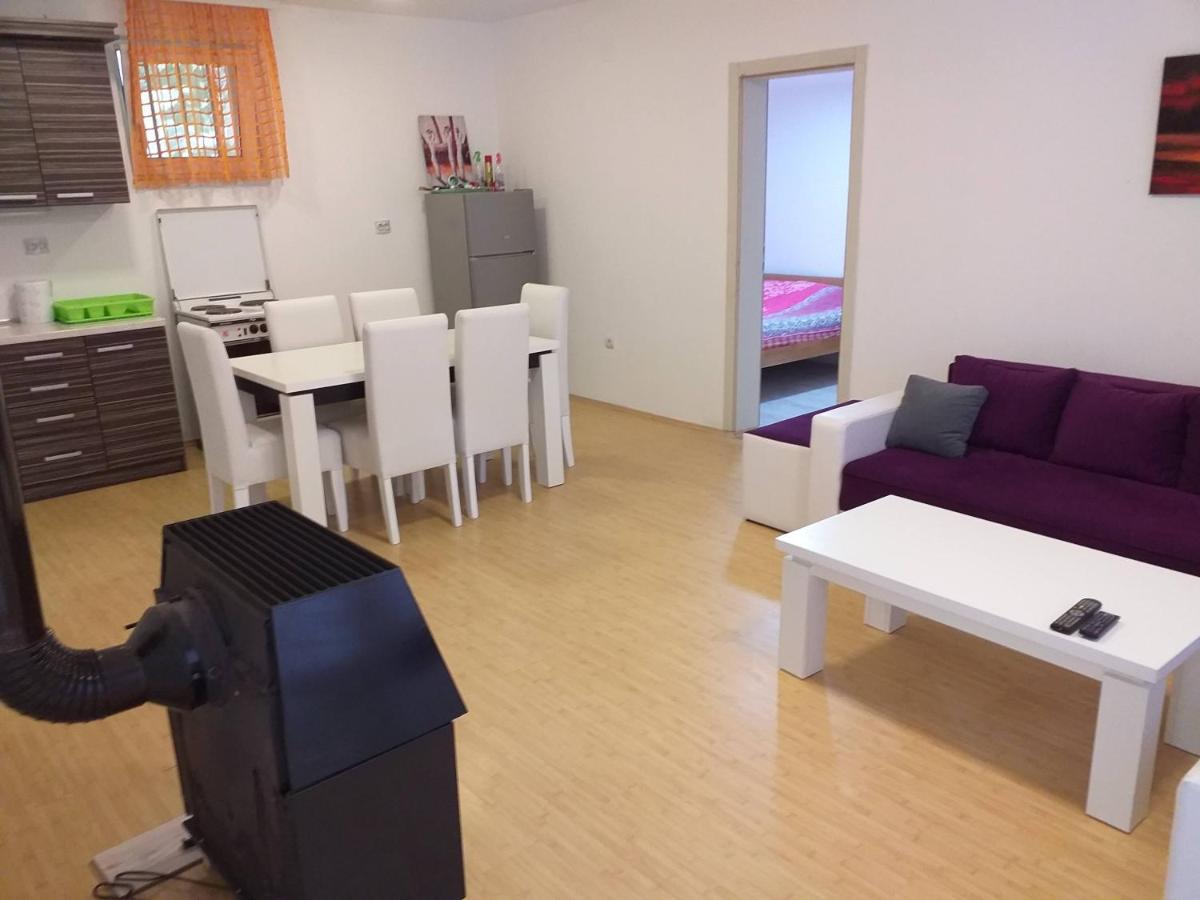 Apartmani Grza Парачин Екстериор снимка