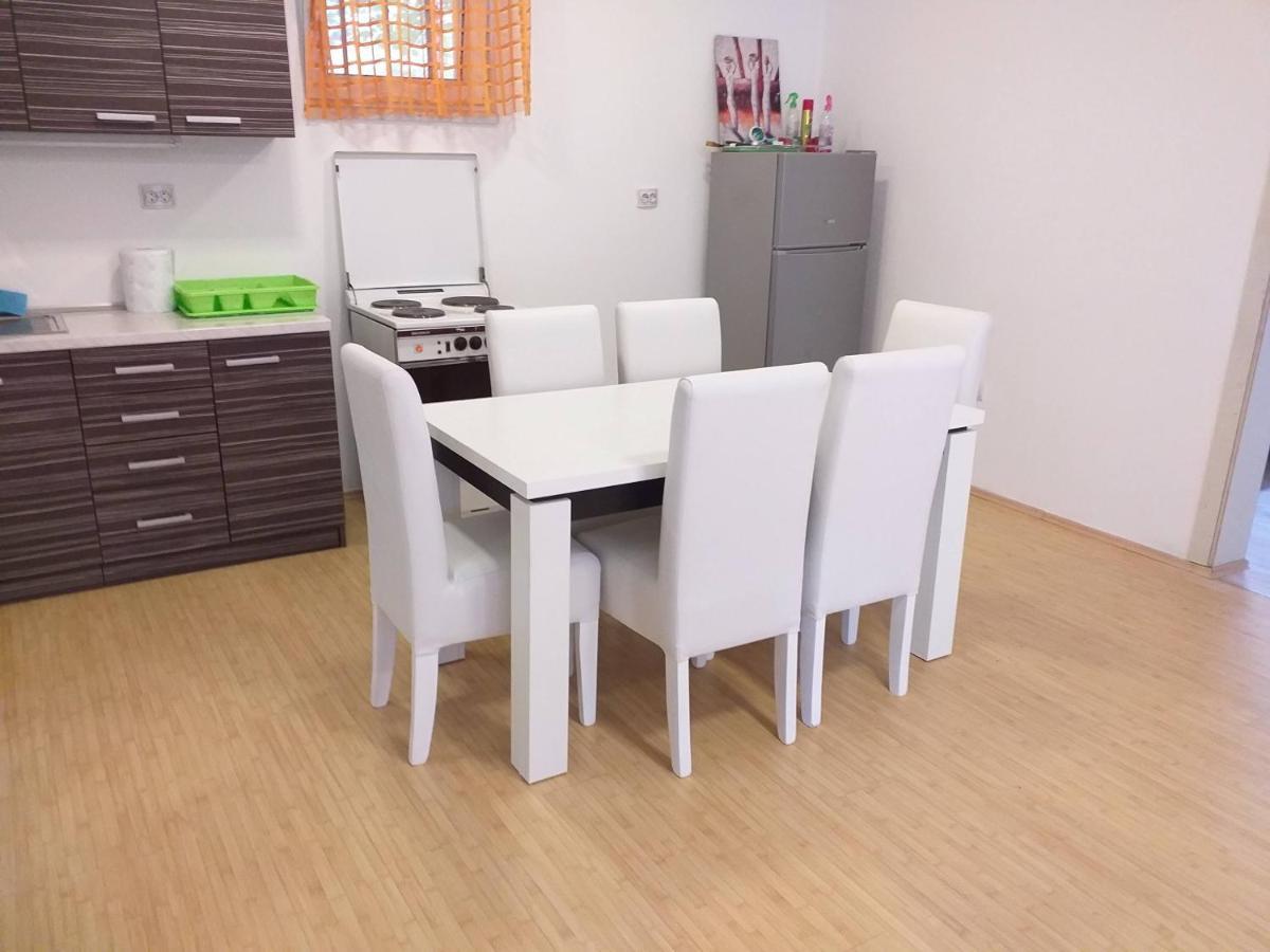 Apartmani Grza Парачин Екстериор снимка
